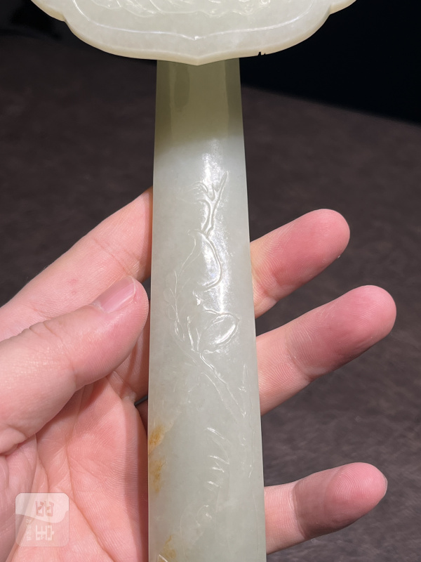 清乾隆 白玉雕福寿三多纹如意（原装老锦盒） - 图10